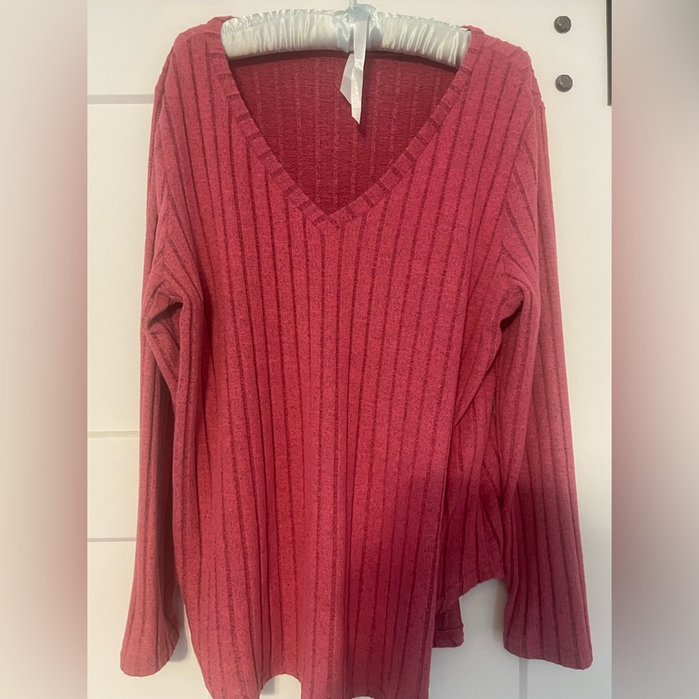 Pink ribbed top